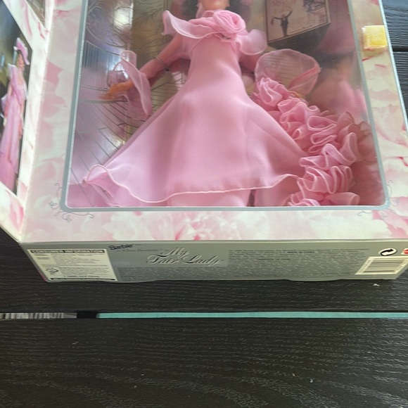 NRFB Barbie as Eliza Doolittle in My Fair Lady 🌸 - Picture 5 of 16